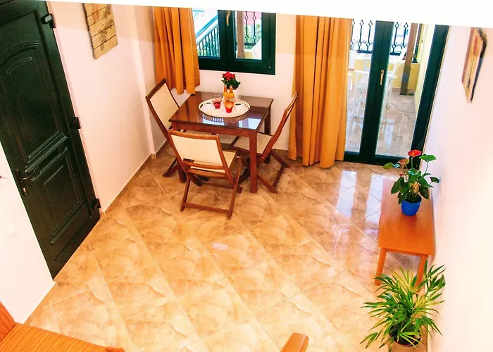 Ippoliti Village 公寓式酒店 赫索尼索斯