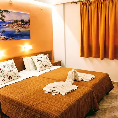 Ippoliti Village アパートホテル 3*