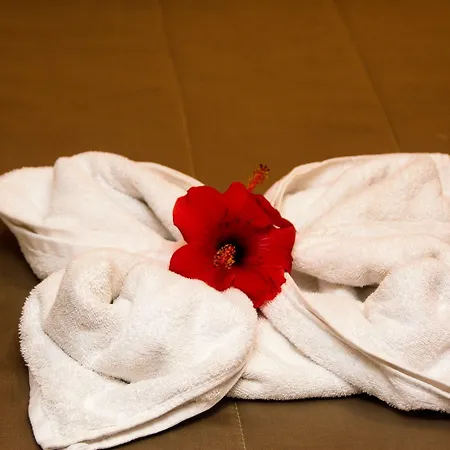 Ippoliti Village アパートホテル 3*