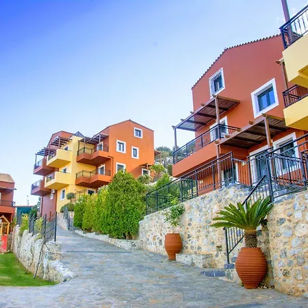 Ippoliti Village מלון דירות 3*