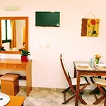Ippoliti Village 3*