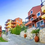 Ippoliti Village Appart hôtel 3*