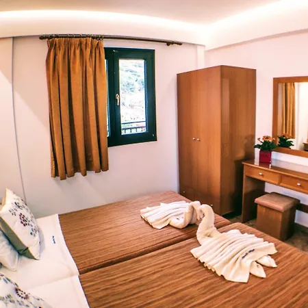 Ξενοδοχείο με διαμερίσματα Ippoliti Village Χερσόνησος