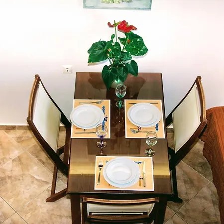 Ξενοδοχείο με διαμερίσματα Ippoliti Village 3*